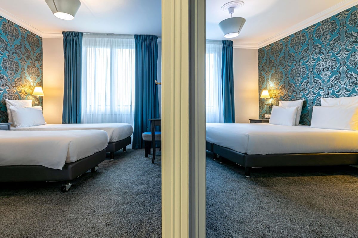 Kamer, Meerdere bedden | Luxe beddengoed, een kluis op de kamer, een bureau, geluiddichte muren