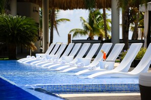 Außenpool, geöffnet von 07:00 Uhr bis 22:00 Uhr, Cabañas (kostenlos)