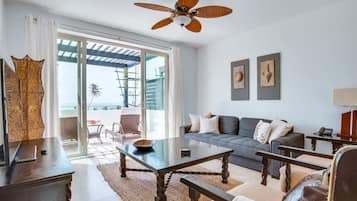 1 Schlafzimmer, hochwertige Bettwaren, Zimmersafe, Verdunkelungsvorhänge