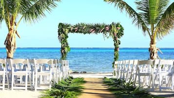 Zona a l'aire lliure per a la celebració de casaments