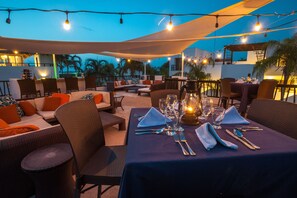 Breakfast, lunch and dinner served - Las Terrazas Resort and Residences Ambergris (San Pedro)