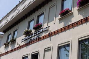 Esterni
