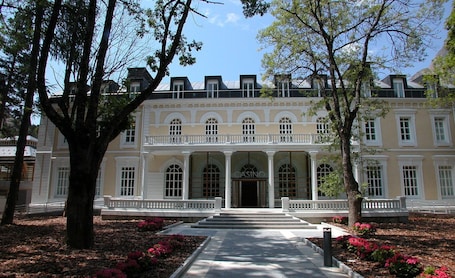 Outdoor banquet area