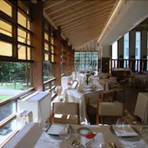 Daily buffet breakfast (EUR 14 per person)