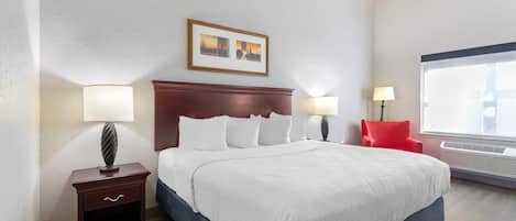 Chambre, 1 trĂšs grand lit, non-fumeur | Literie de qualitĂ©, bureau, rideaux dâobscurcissement