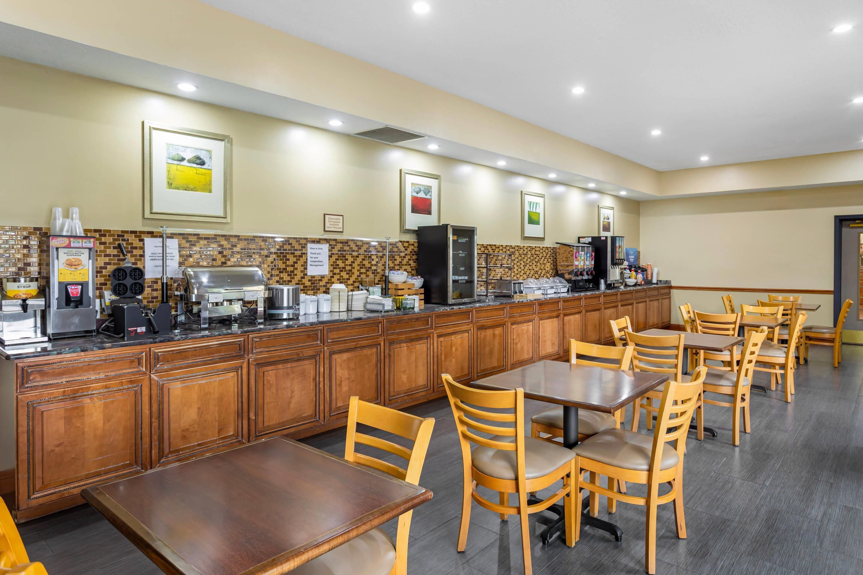 Photo - Country Inn & Suites by Radisson, Jacksonville West, FL