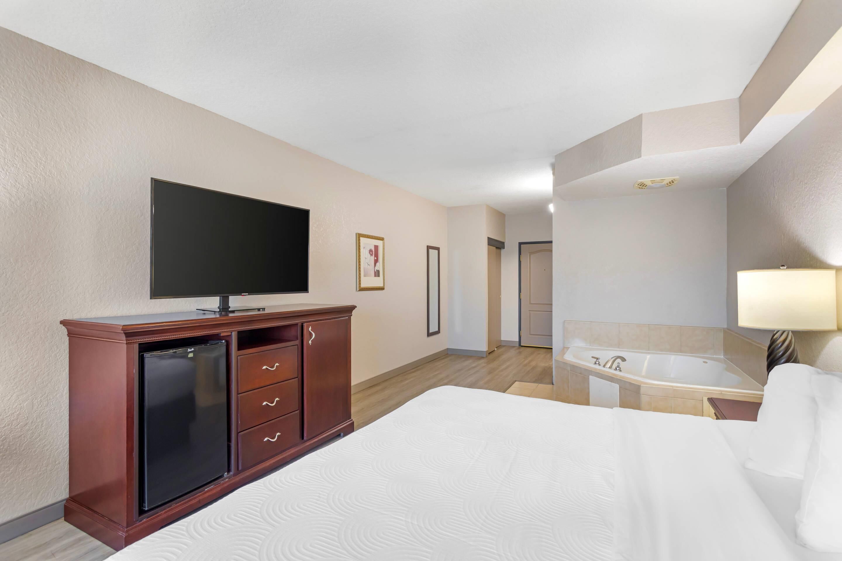Photo - Country Inn & Suites by Radisson, Jacksonville West, FL