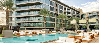 W Scottsdale