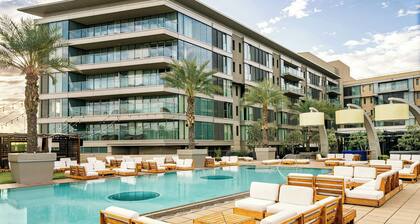 W Scottsdale