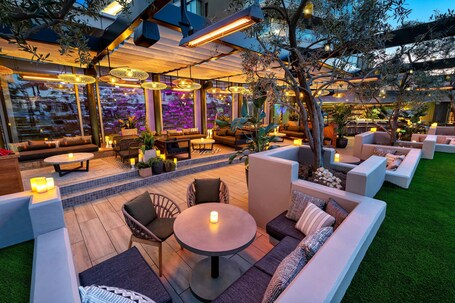 W Scottsdale - Image 2