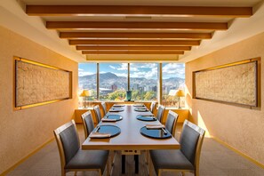 3 restaurants servant le petit déjeuner, spécialités Cuisine italienne