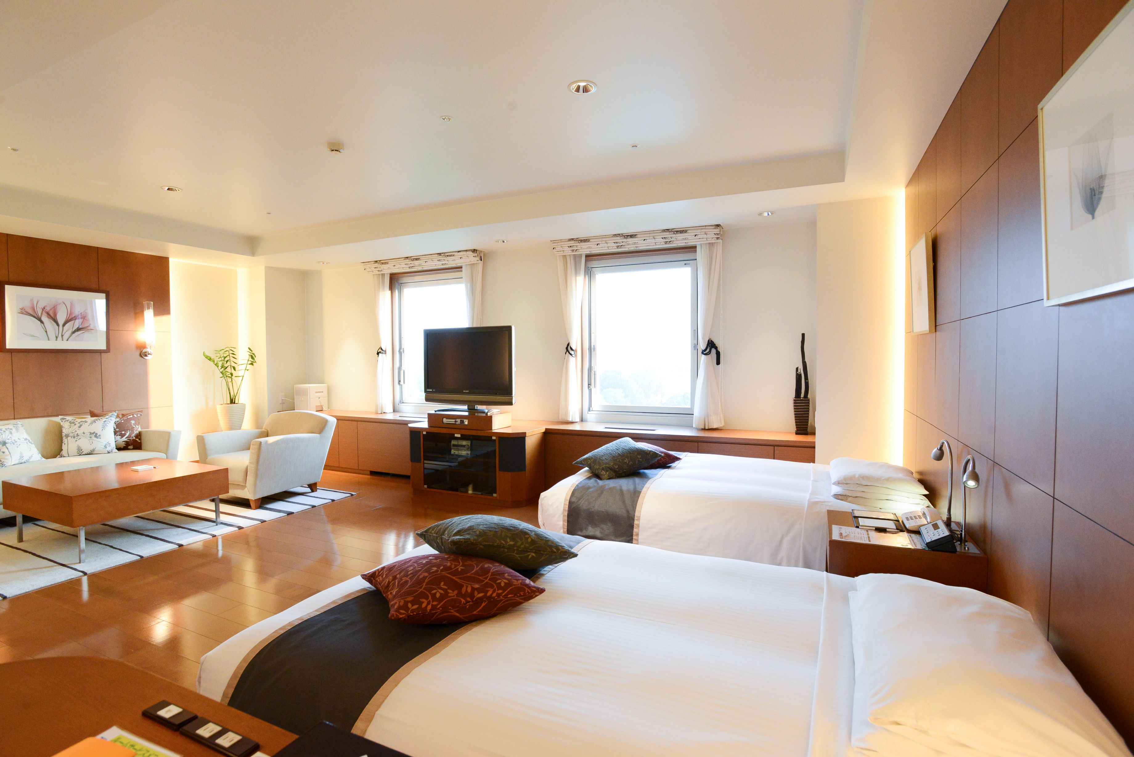 executive royal twin room, 2 twin beds, non smoking, park view | 1 bedroom, desk, blackout curtains, free wifi