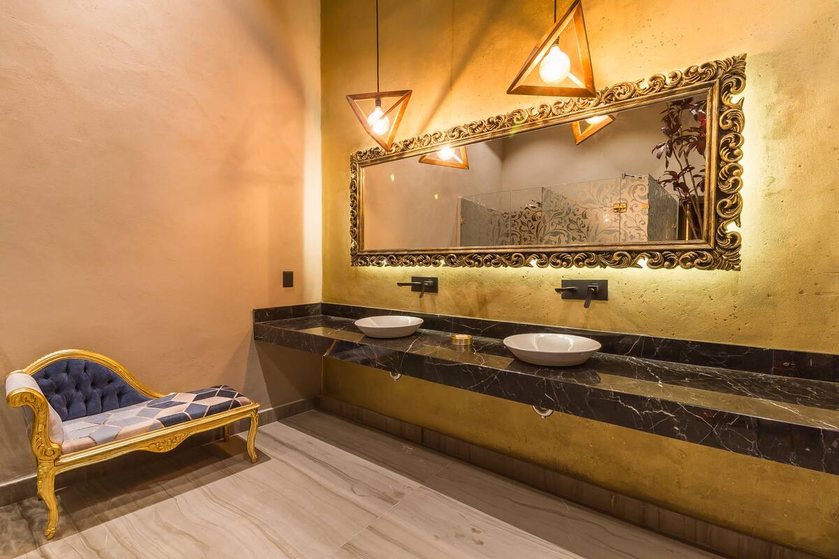 free toiletries, hair dryer, towels