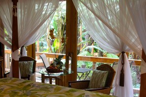 Rum, Haiku-trädgård | Utsikt från rummet