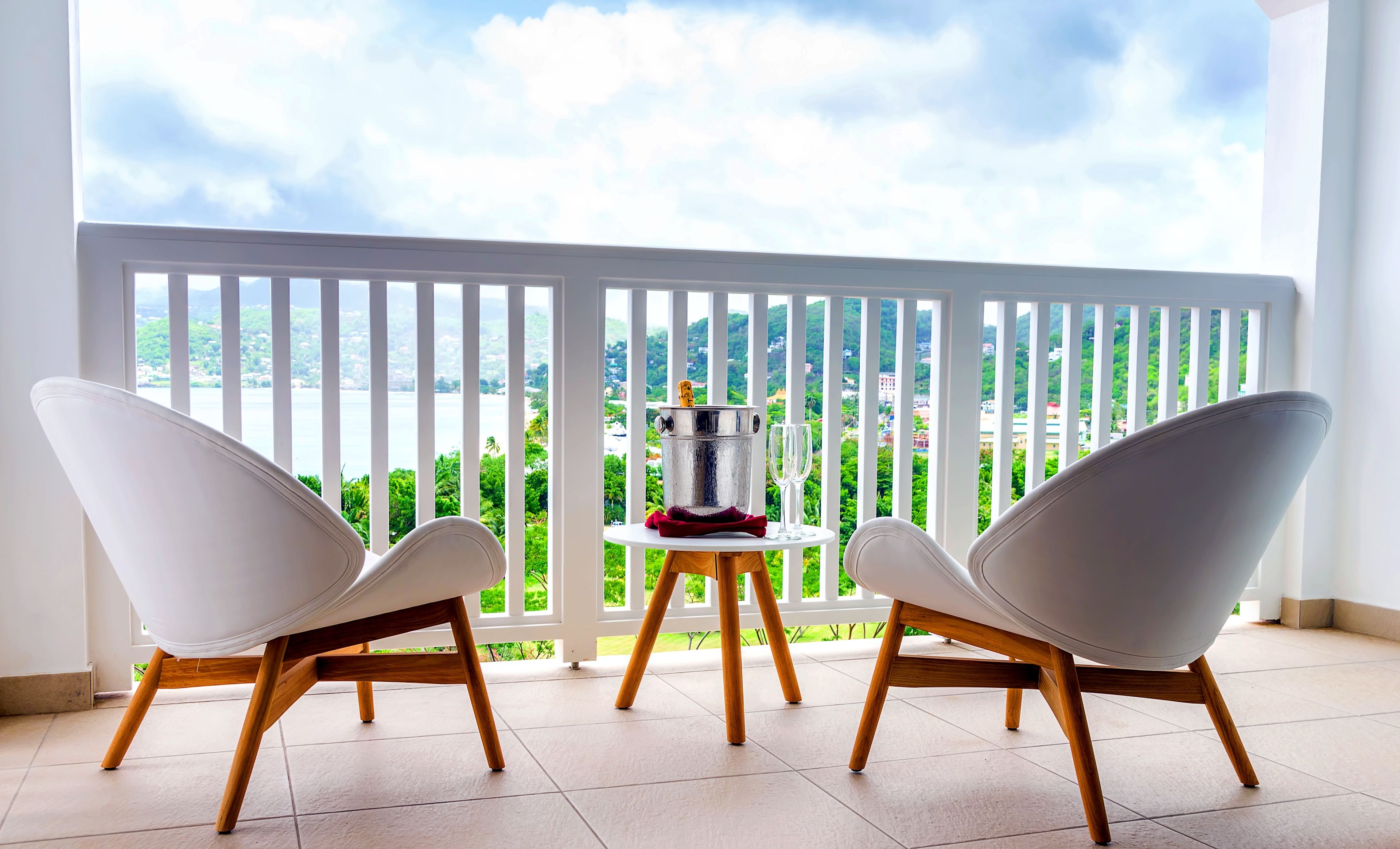 studio suite, 1 king bed, balcony, sea view (cinnamon) | balcony