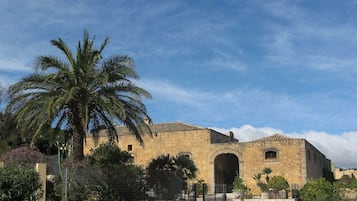Facciata della struttura