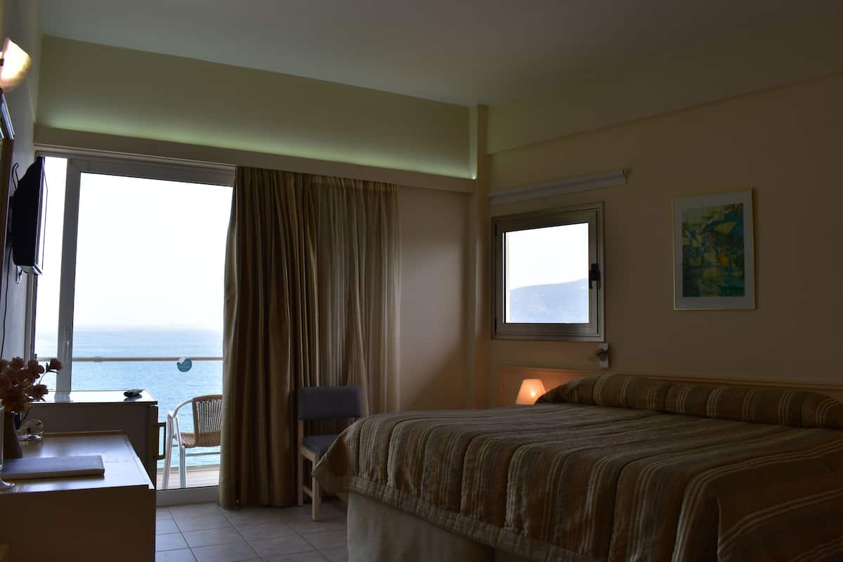 superior double or twin room, sea view | 1 bedroom, egyptian cotton sheets, premium bedding, in-room safe