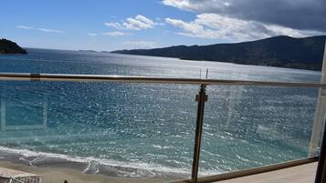 Superior Triple Room, Sea View | Egyptian cotton sheets, premium bedding, in-room safe, desk