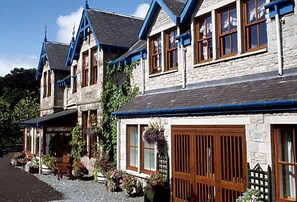 Front of property - Rosemount Hotel (Pitlochry)