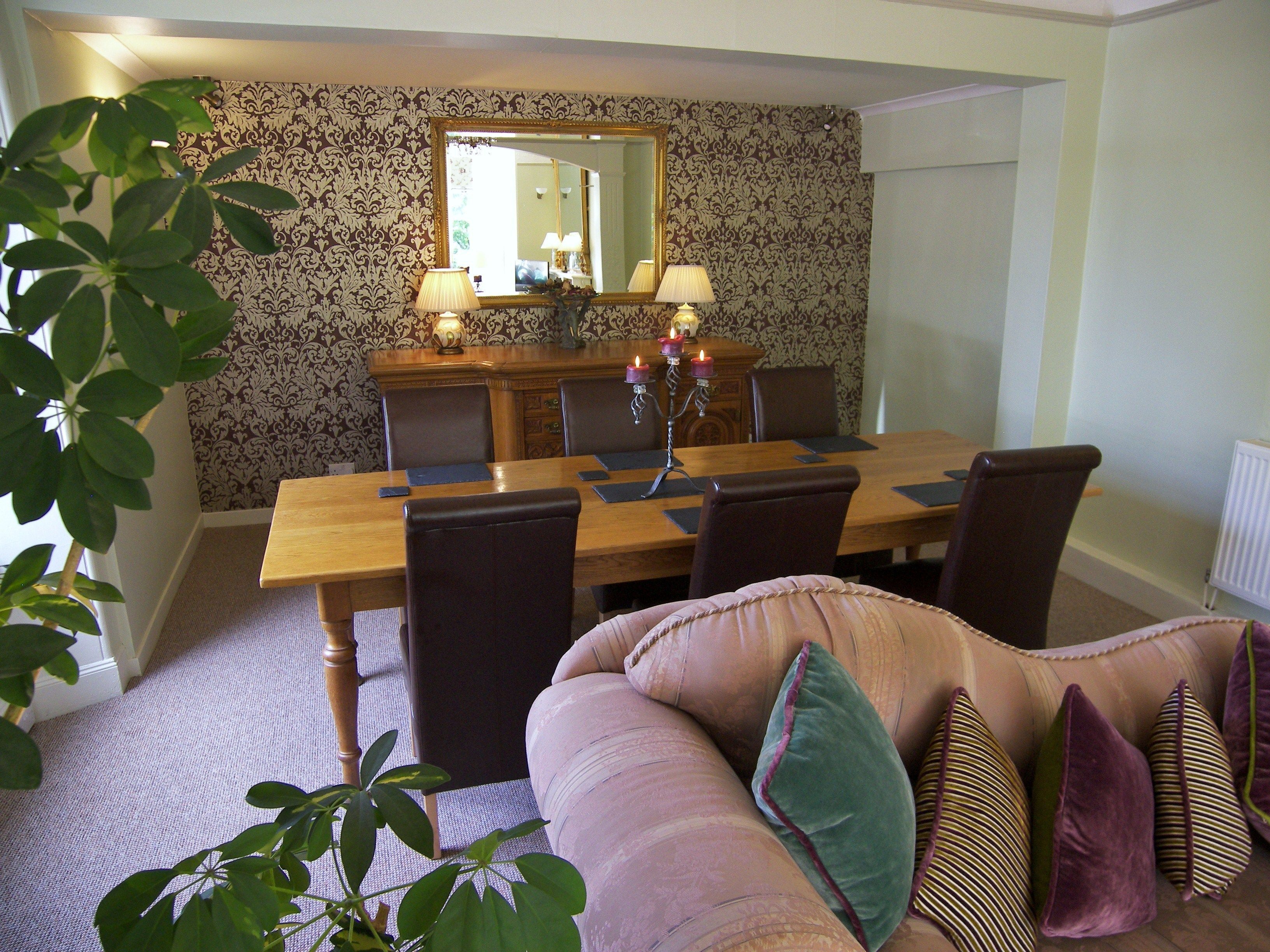 供应早餐和晚餐，花园景观