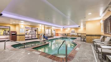 Una piscina techada