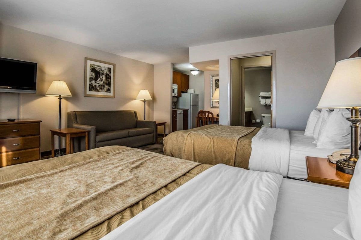 desk, blackout curtains, iron/ironing board, free wifi