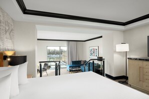 Premium Suite | Living area | 37-inch flat-screen TV with premium channels, TV, iPod dock - Ameristar Casino Resort and Spa (St. Charles)