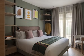 Superior Room | Pillowtop beds, free WiFi, bed sheets - TOC Ramblas (Barcelona)