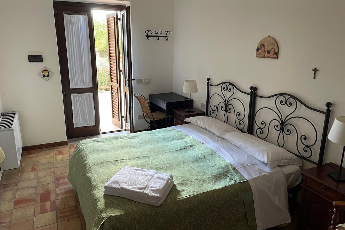 Triple Room | Soundproofing, cribs (surcharge), WiFi (surcharge)