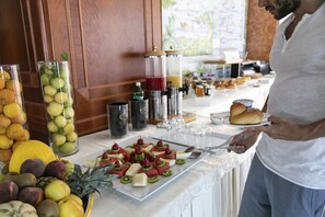 Desayuno bufé gratuito