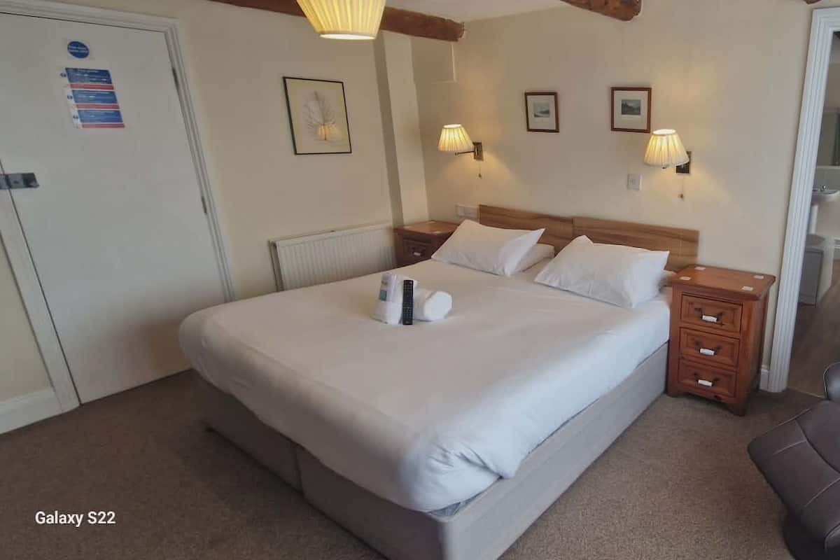 Superior King Room