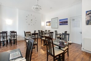 Déjeuner anglais (10 GBP par personne)