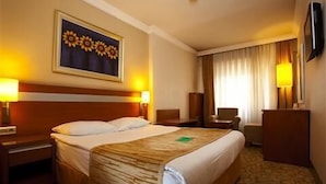Premium bedding, minibar, desk, WiFi (free) - Ommer Hotel Ankara (Ankara)