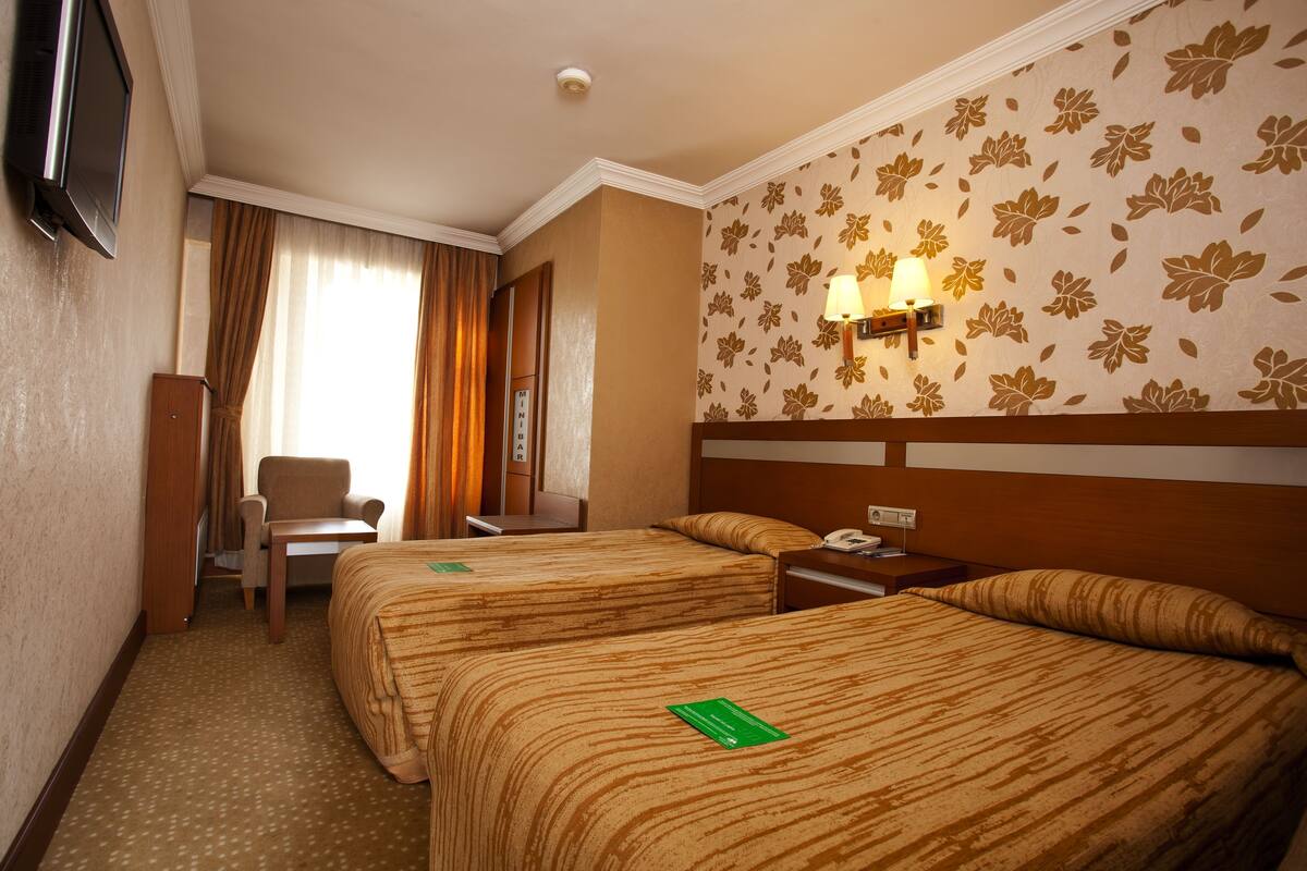 Standard Room | Premium bedding, minibar, desk, WiFi (free)