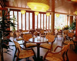 Bar (in der Unterkunft)