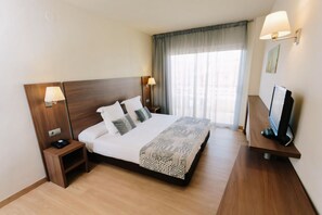 1 soverom, minibar, safe på rommet og skrivebord