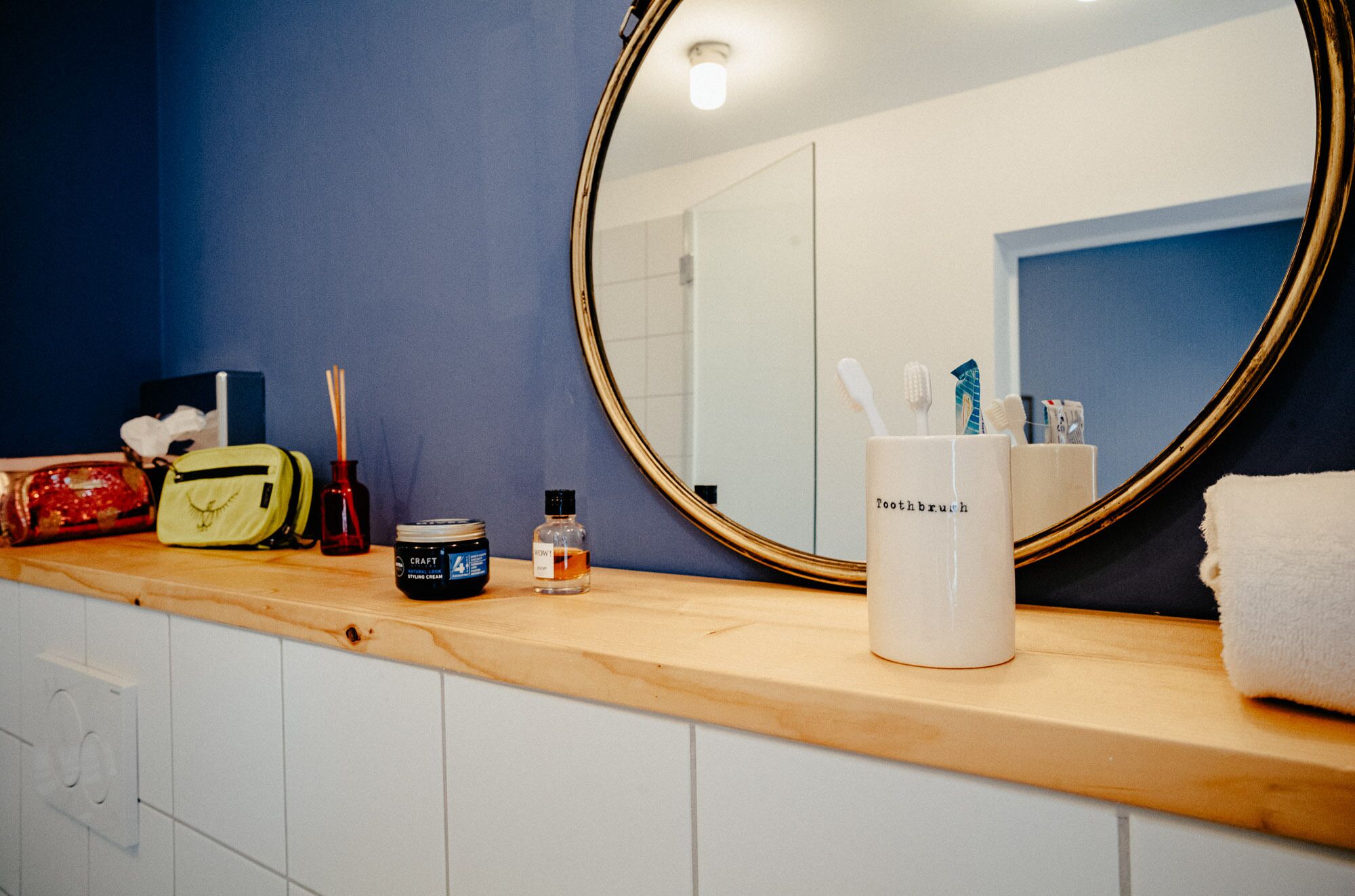 ez1: standard single room  | bathroom | hair dryer, towels