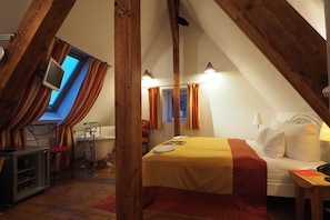 1 bedroom, hypo-allergenic bedding, down duvets, minibar