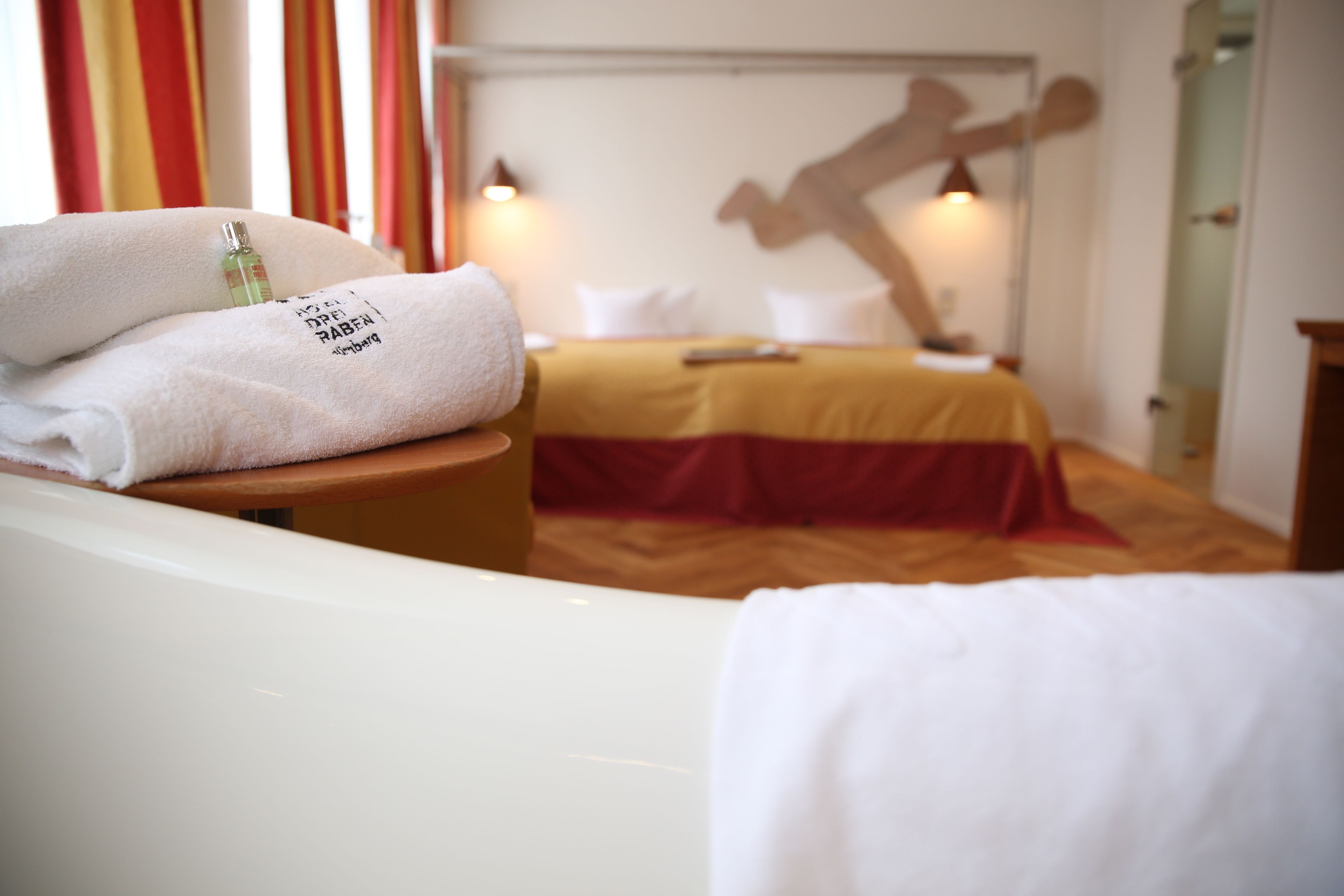 junior suite (for 2 people) | deep-soaking bathtub