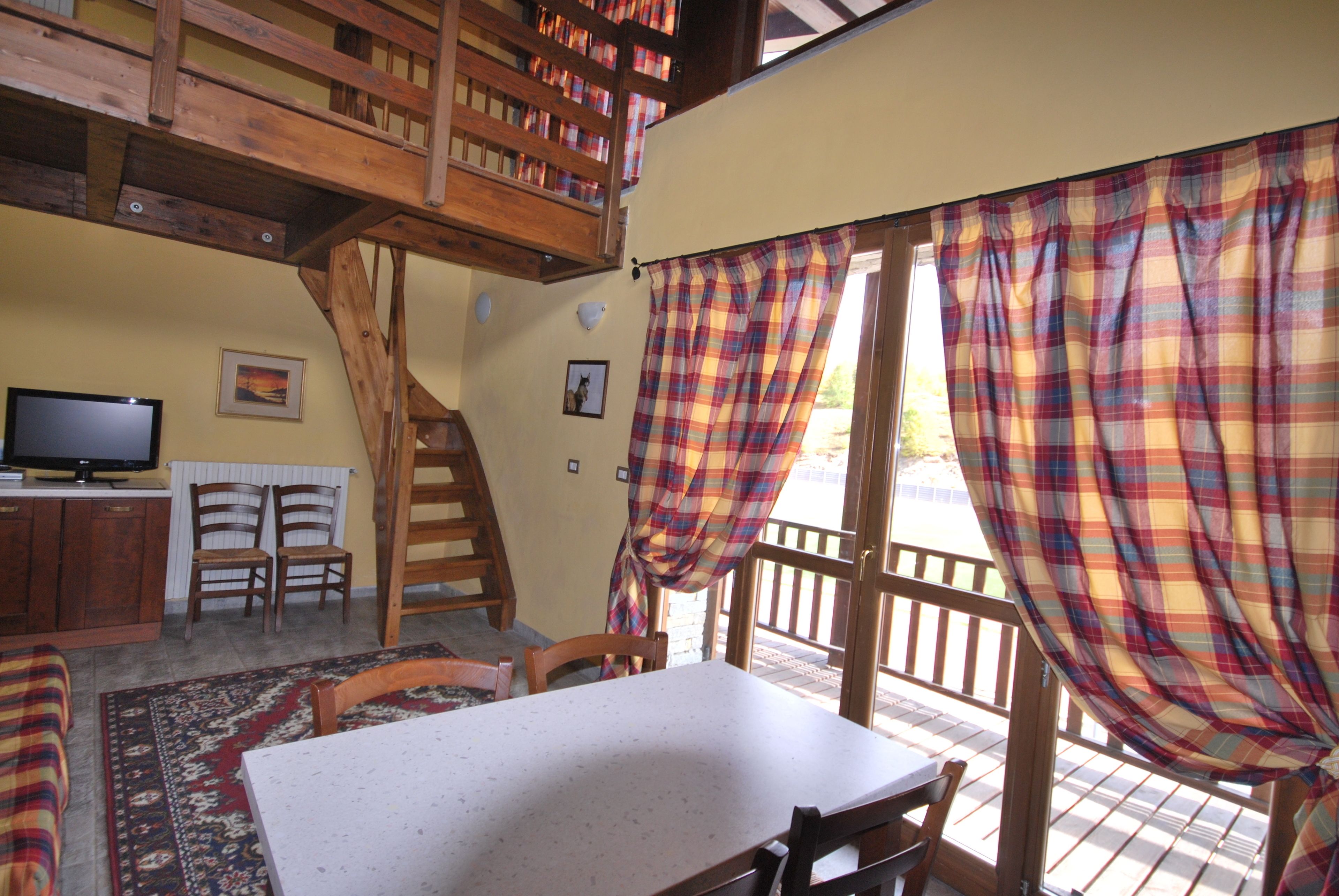 Large two bedroom apartment with double balcony and mountain view - split level | Living room | LCD TV, pay movies