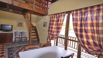 Large two bedroom apartment with double balcony and mountain view - split level | Living room | LCD TV, pay movies