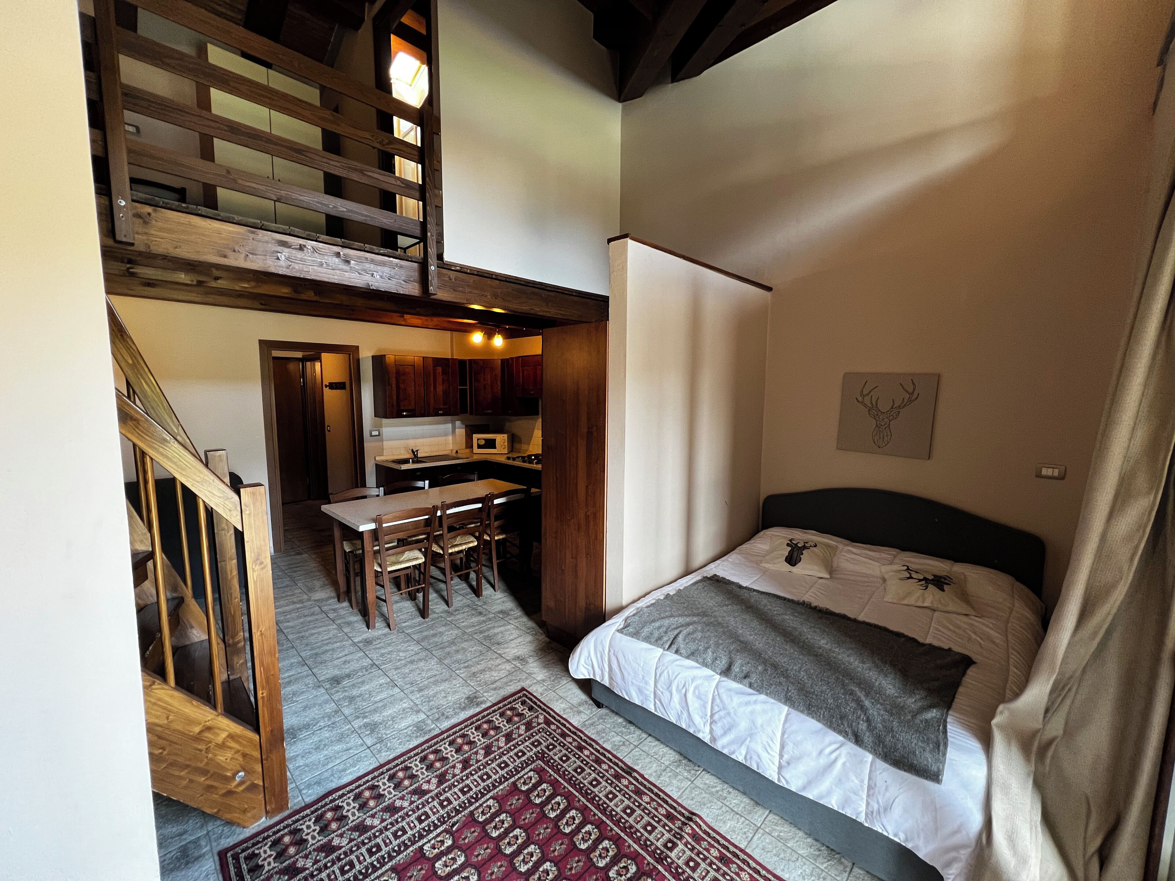 Duplex, 2 Bedrooms, Balcony, Mountain View