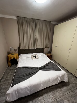 One bedroom apartment | Hypo-allergenic bedding, down comforters, free WiFi, bed sheets - Chalet Edelweiss (Sestriere)
