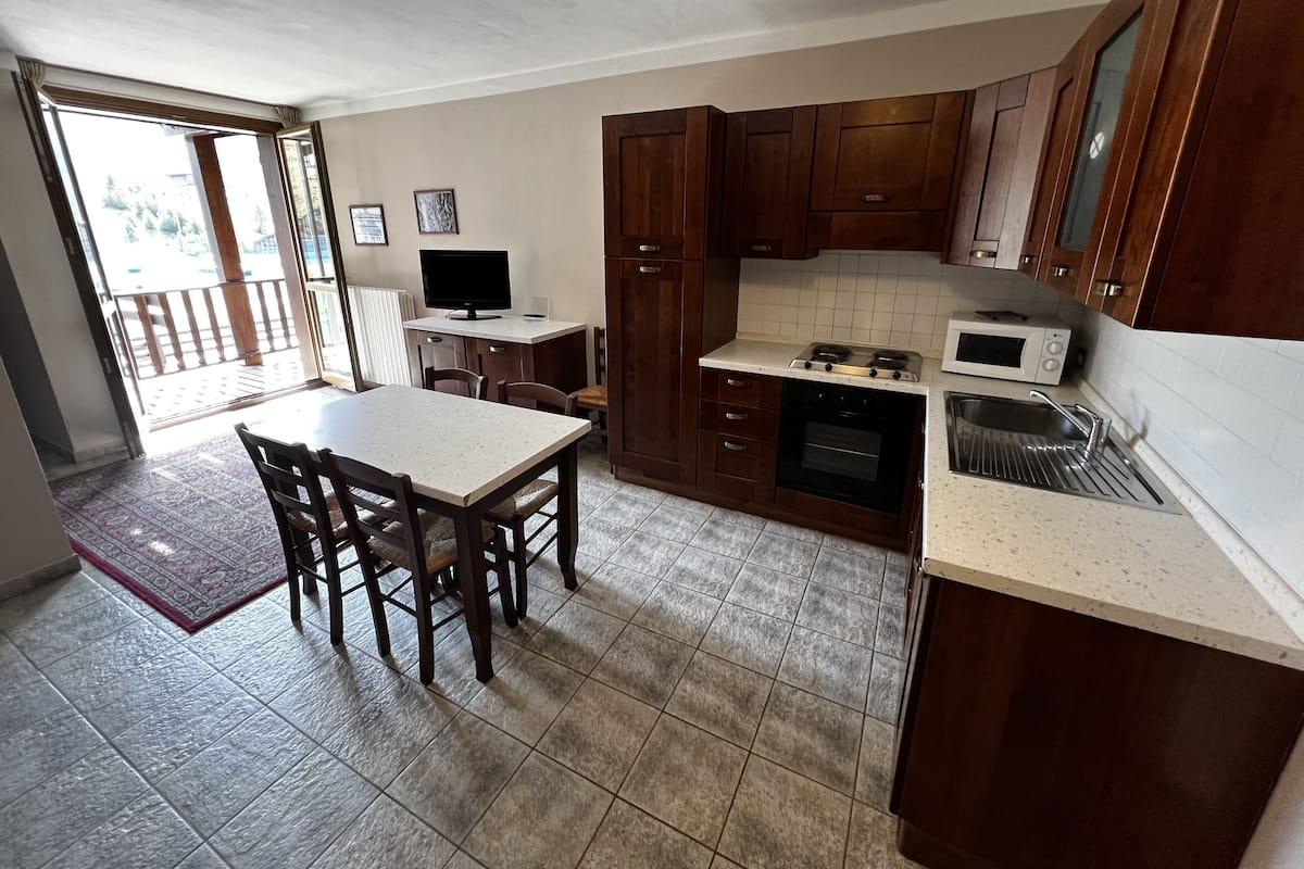 Apartment, 1 Bedroom, Mountain View (6 people) | Living area