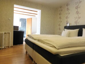 三人房 | 免費搖籃/嬰兒床、免費無線上網、床單