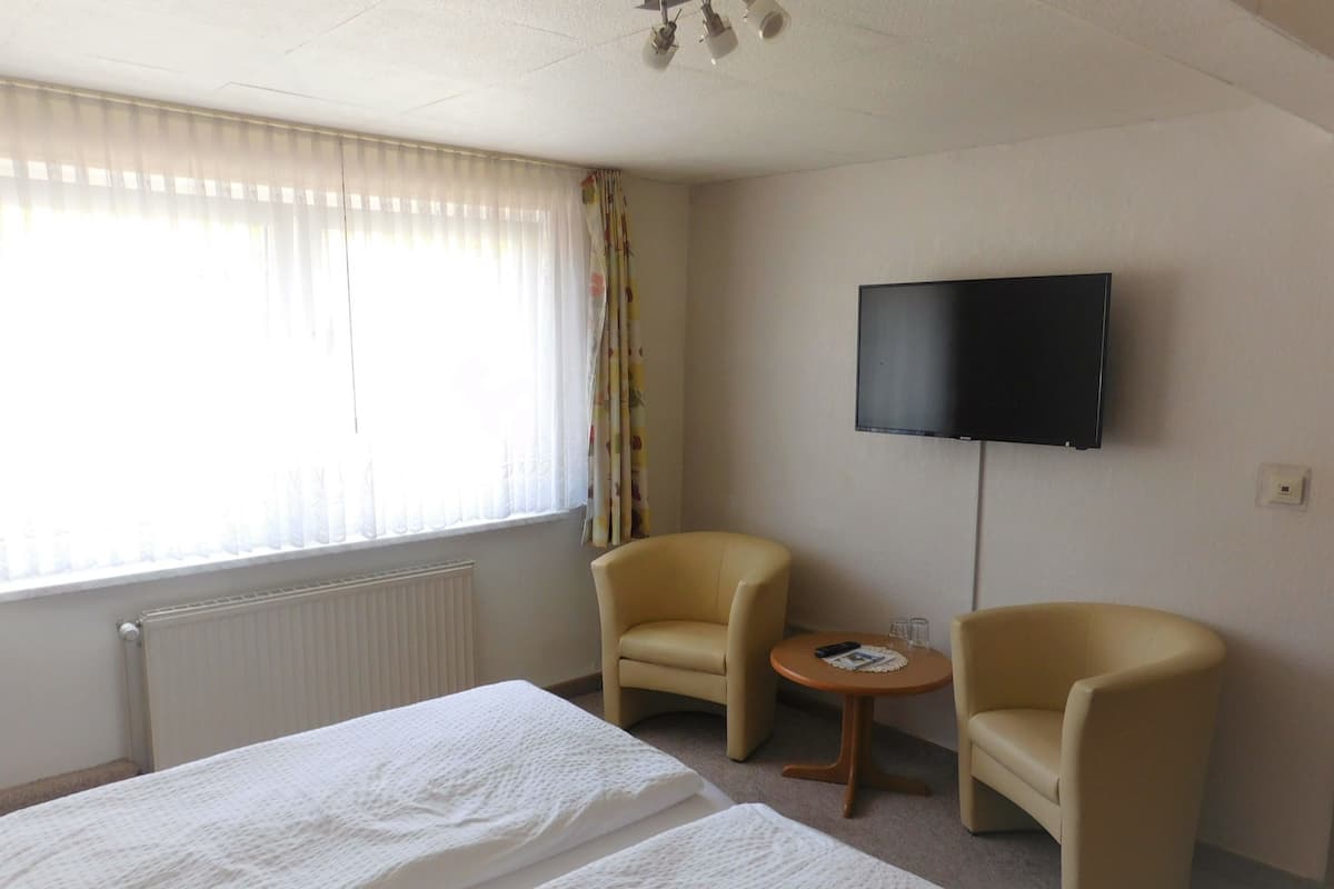 Free cots/infant beds, free WiFi, bed sheets