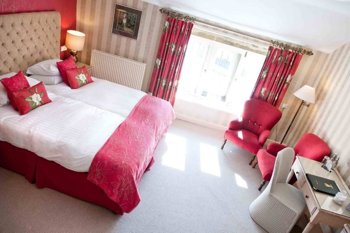 In-room safe, desk, iron/ironing board, free WiFi