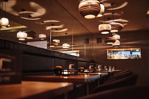 Cocktail bar