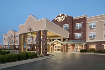 Country Inn & Suites by Radisson, Kansas City at Village West, K