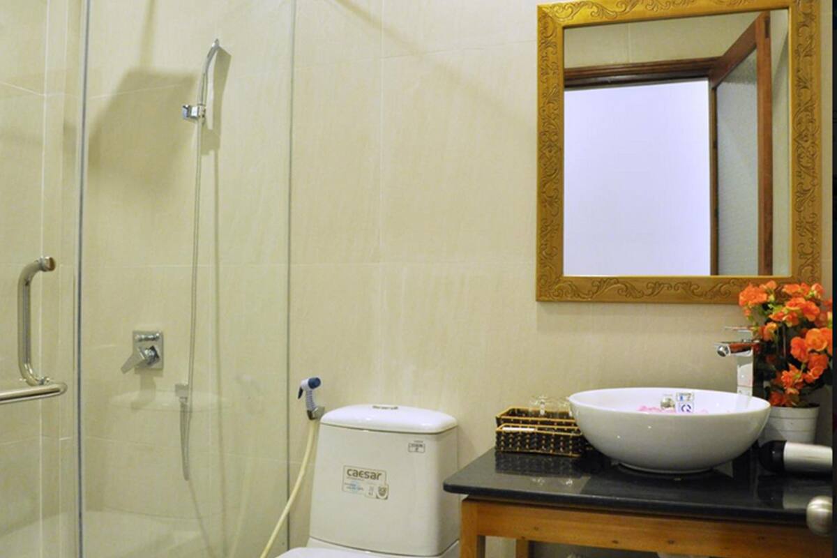Minibar, caja de seguridad en la habitación, escritorio y wifi gratis